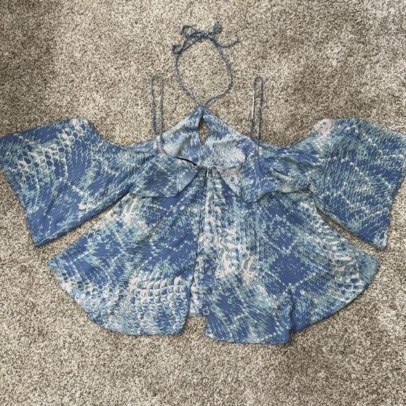 Scale Print Flowy Ruffle Halter Tie Blouse Top - Picture 6 of 8